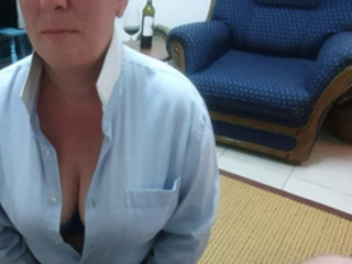 Blowjob mit angehobenem starrem Kragen