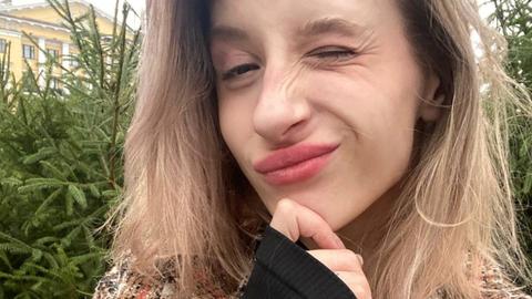 Ich bin ein Löwenmädchen und liebe die Natur
