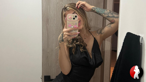 Scharfes schwarzes Kleid und ich hab wahnsinnige Lust