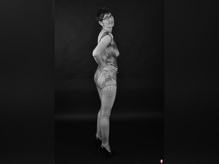 Strip mit Catsuit