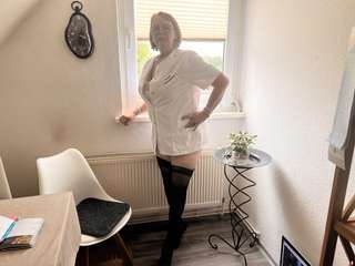Frau Dr. lässt bitten