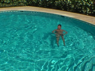 Der Pool Fick - Creampie