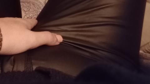 Lack und Leder und ein runder PO
