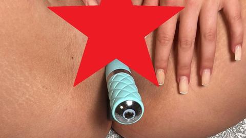 Vibrator füllt meine Pussy aus