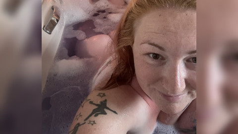 Dicke Titten geiler Arsch in der Wanne