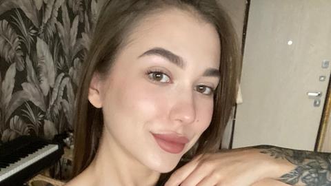 Kleine Brüste mit großer Lust