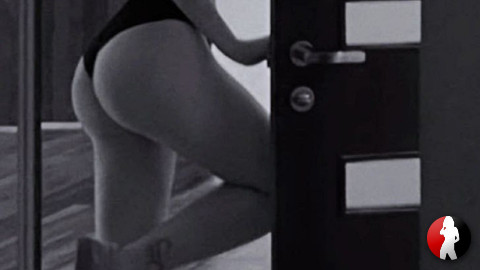 Hier könnt ihr meinen schönen Körper sehen, nackt und sexy!