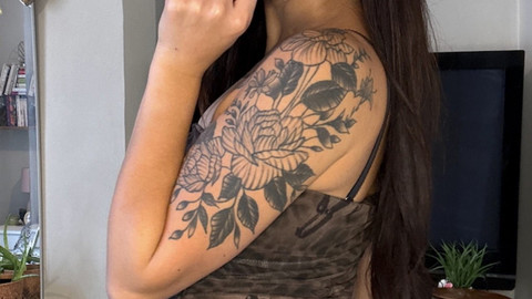 Meinen Körper ist voller Tattoos