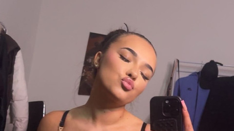 In meiner besten Position
wenn du mich siehst wirst du Süchtig nach mir
besonders meine Brüste sind Hypnose pur👅👅